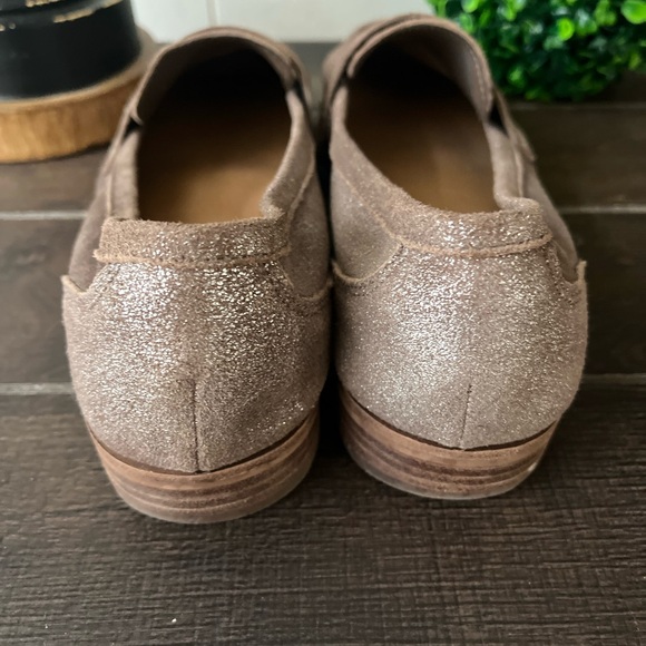 Gianni Bini Size 9.5 M Tan Brown Leather Silver Metallic Sparkle Penny Loafers - Picture 8 of 14